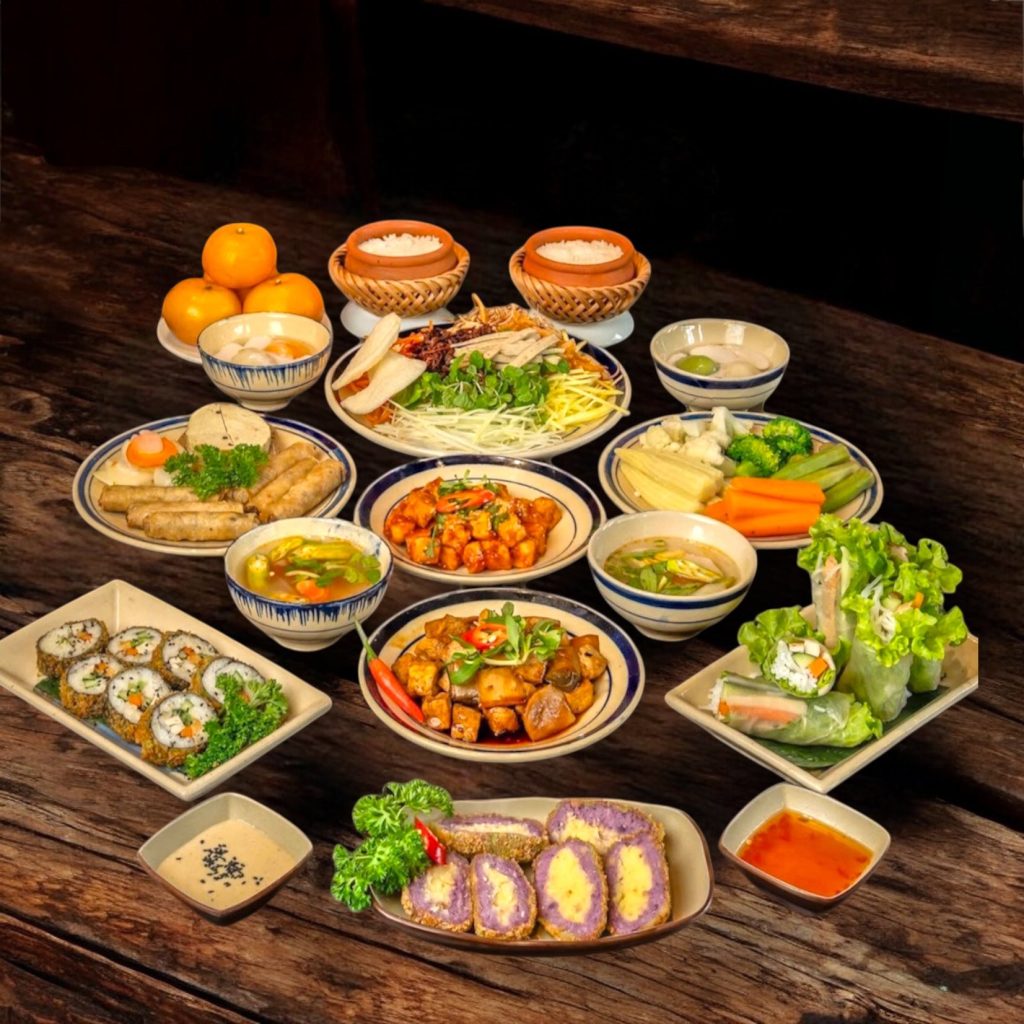 An Lac Tam restaurant dishes with ingredients are freshly sourced from the vegetable garden in Que Son